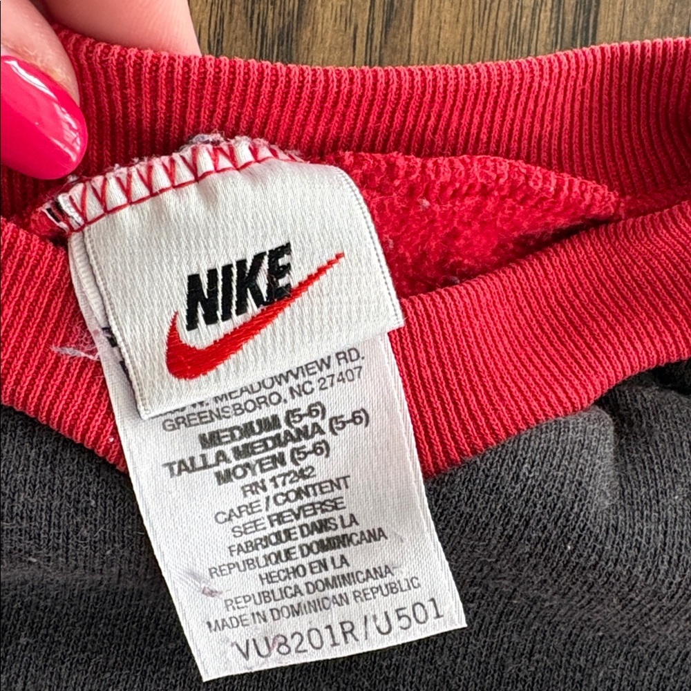 Vintage 90s Nike soccer crewneck sweatshirt - Picture 3 of 3